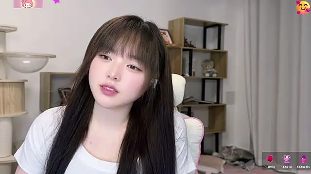 Chenjing0 online show from 06-10-26, 12:17
