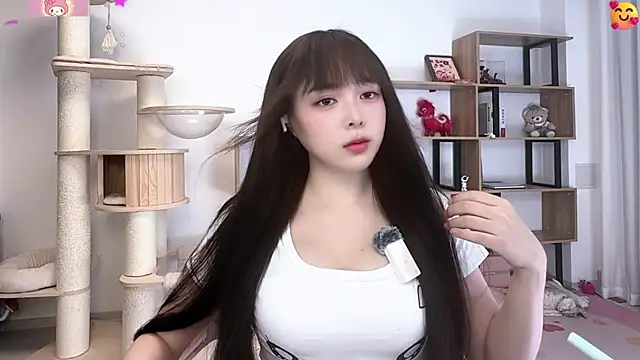 Chenjing0 online show from 07-16-26, 12:24