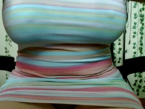 Snapshot of Dirtydiva1 chatting on 03-10-25, 11:55 Dirtydiva1 online show from 03-10-25, 11:55