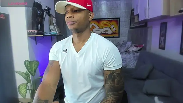 Snapshot of Josep_Ston chatting on 02-18-26, 05:16 Josep Ston online show from 02-18-26, 05:16