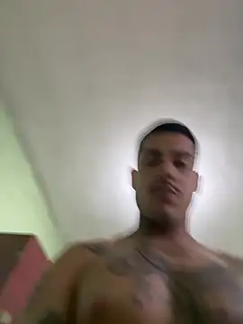 TiagopirocudoMG online show from 04-15-26, 05:17