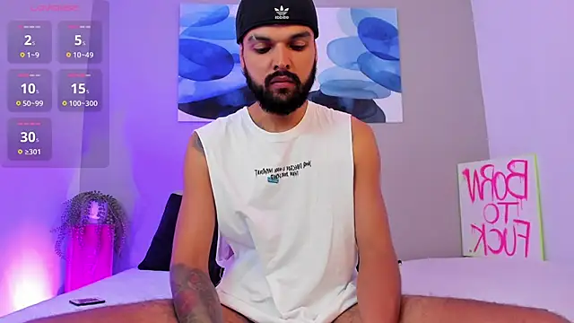 Snapshot of Emilio_Wolf chatting on 02-17-25, 09:32 Emilio Wolf online show from 02-17-25, 09:32