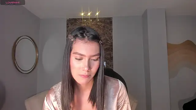 Snapshot of NiaSalvatore chatting on 02-14-26, 03:40 NiaSalvatore online show from 02-14-26, 03:40