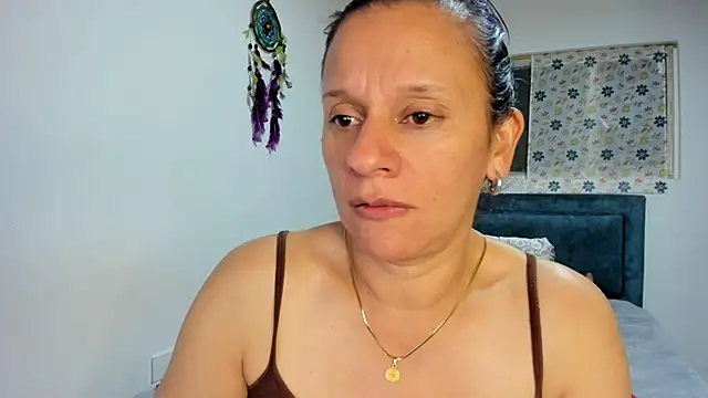 sofi saliva2511 online show from 11-30-25, 04:02