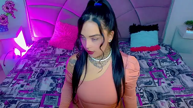 Carolaine01 online show from 09-09-25, 09:46