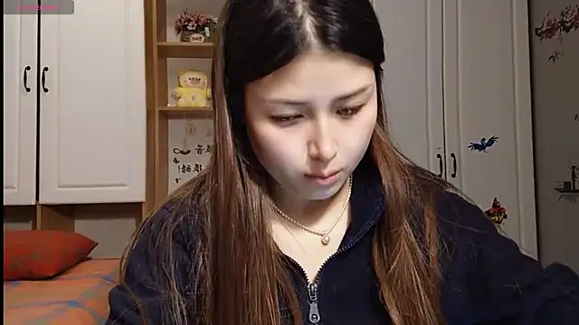 Snapshot of Lucky-xiuxiu chatting on 02-19-25, 12:14 Lucky-xiuxiu online show from 02-19-25, 12:14