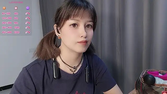 Snapshot of Lucky-xiuxiu chatting on 10-08-25, 03:35 Lucky-xiuxiu online show from 10-08-25, 03:35