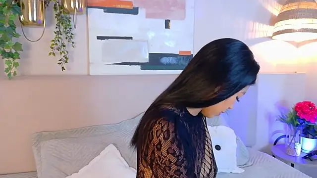 AbieHills online show from 11-12-25, 11:47