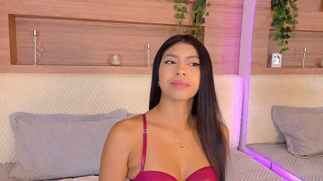 AbieHills online show from 11-17-25, 11:36