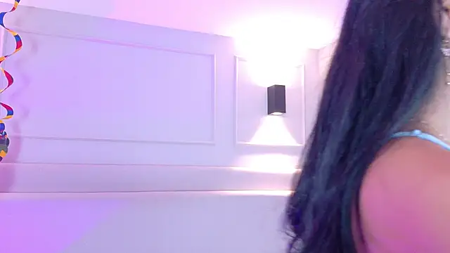 AbieHills online show from 06-19-26, 12:00