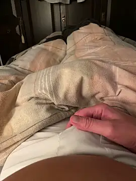 gamdschie49 online show from 04-17-26, 08:22