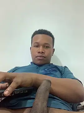 Snapshot of MrtRoberth chatting on 01-03-25, 12:54 MrtRoberth online show from 01-03-25, 12:54