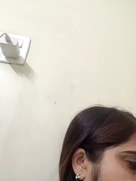 shreya1765 online show from 11-23-25, 04:28