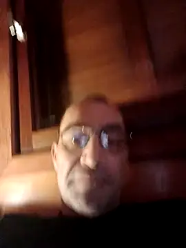 Snapshot of javierpasteur69 chatting on 11-17-25, 04:55 javierpasteur69 online show from 11-17-25, 04:55