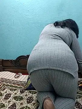  MilkyBar online show from 12-02-25, 04:30