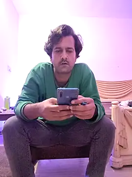 Snapshot of MAGNETICDADDY8 chatting on 03-23-26, 04:40 MAGNETICDADDY8 online show from 03-23-26, 04:40