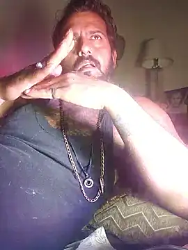 MAGNETICDADDY8 online show from 12-19-25, 06:32