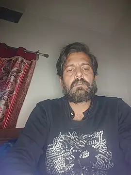 Snapshot of MAGNETICDADDY8 chatting on 01-17-26, 09:46 MAGNETICDADDY8 online show from 01-17-26, 09:46