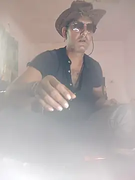 MAGNETICDADDY8 online show from 10-22-25, 08:36