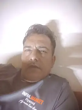 MAGNETICDADDY8 online show from 10-01-25, 07:40