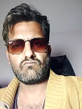 MAGNETICDADDY8 online show from 11-09-25, 05:44