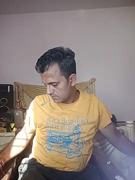 Snapshot of MAGNETICDADDY8 chatting on 10-16-25, 09:50 MAGNETICDADDY8 online show from 10-16-25, 09:50