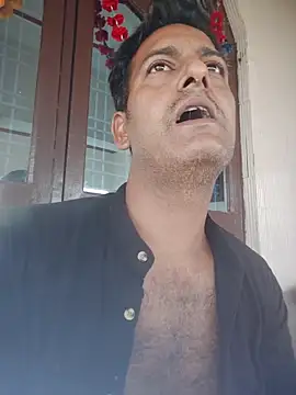 Snapshot of MAGNETICDADDY8 chatting on 10-21-25, 10:58 MAGNETICDADDY8 online show from 10-21-25, 10:58