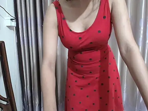 Snapshot of Elena-Cruz chatting on 02-18-25, 06:58 Elena-Cruz online show from 02-18-25, 06:58