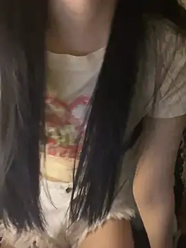 Snapshot of michikami18 chatting on 01-10-25, 03:16 michikami18 online show from 01-10-25, 03:16