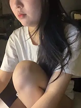 Snapshot of michikami18 chatting on 01-05-25, 08:22 michikami18 online show from 01-05-25, 08:22