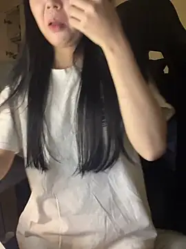 Snapshot of michikami18 chatting on 01-04-25, 07:23 michikami18 online show from 01-04-25, 07:23