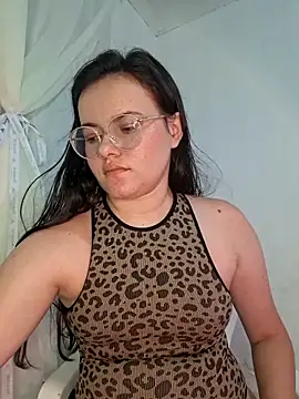 Snapshot of camillebr chatting on 03-06-26, 11:00 camillebr online show from 03-06-26, 11:00