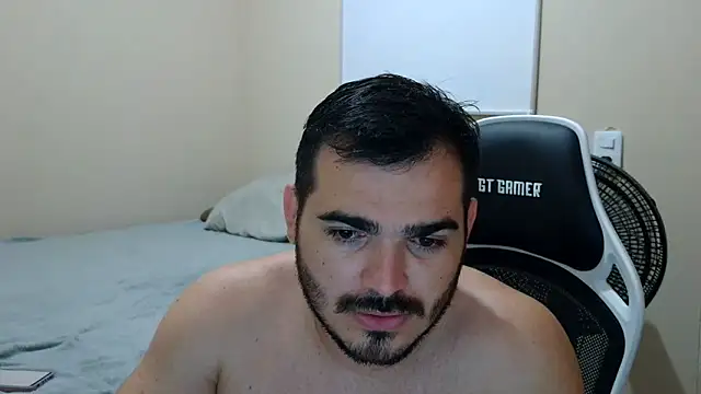 Snapshot of camillebr chatting on 03-12-25, 11:01 camillebr online show from 03-12-25, 11:01