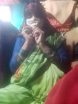 Snapshot of YourHotRandi chatting on 02-05-26, 06:26 YourHotRandi online show from 02-05-26, 06:26