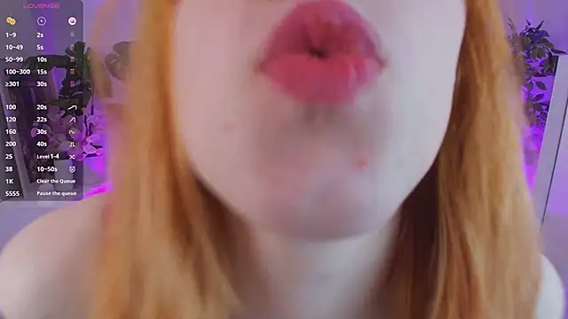 Snapshot of Mikka_Blush chatting on 02-28-25, 04:10 Mikka Blush online show from 02-28-25, 04:10