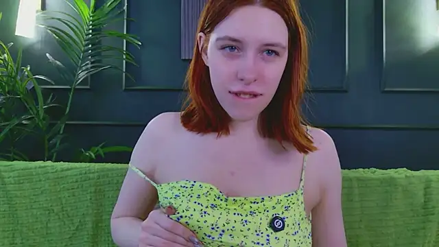 Snapshot of Mikka_Blush chatting on 05-19-26, 03:35 Mikka Blush online show from 05-19-26, 03:35