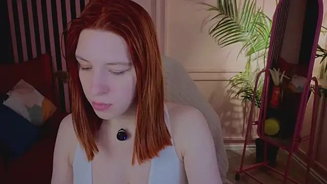 Snapshot of Mikka_Blush chatting on 10-08-25, 09:59 Mikka Blush online show from 10-08-25, 09:59