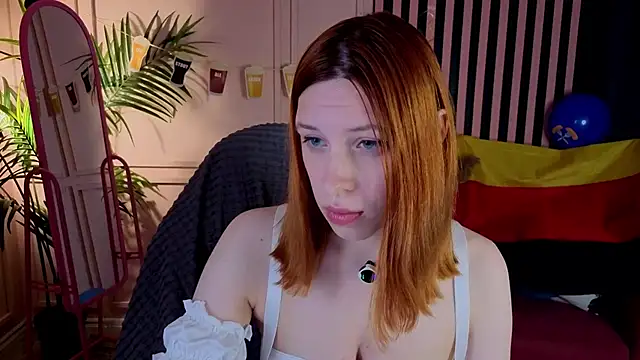 Snapshot of Mikka_Blush chatting on 09-29-25, 10:37 Mikka Blush online show from 09-29-25, 10:37