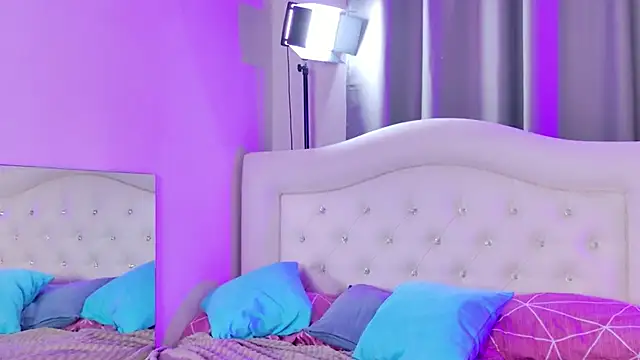 Mikka Blush online show from 11-13-25, 09:08