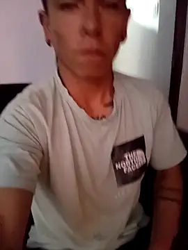 chispahot69  online show from 01-04-25, 02:04