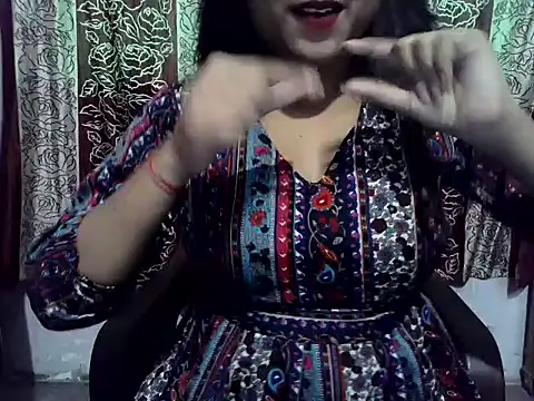 Snapshot of SIYA_MAVI chatting on 09-21-25, 02:49 SIYA MAVI online show from 09-21-25, 02:49