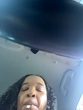 Snapshot of lunalustycumslut chatting on 11-16-25, 09:41 lunalustycumslut online show from 11-16-25, 09:41