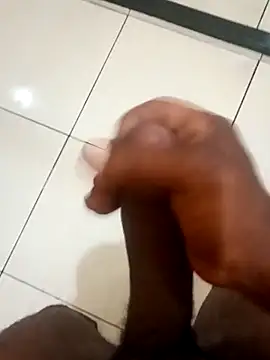 rodrig2107 online show from 02-10-26, 12:37