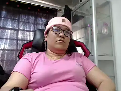 Snapshot of Astrid_Rx chatting on 01-02-25, 04:56 Astrid Rx online show from 01-02-25, 04:56