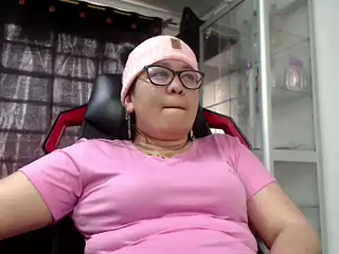 Snapshot of Astrid_Rx chatting on 01-02-25, 09:39 Astrid Rx online show from 01-02-25, 09:39