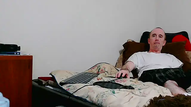 Snapshot of drummer9 chatting on 11-27-25, 01:17 drummer9 online show from 11-27-25, 01:17