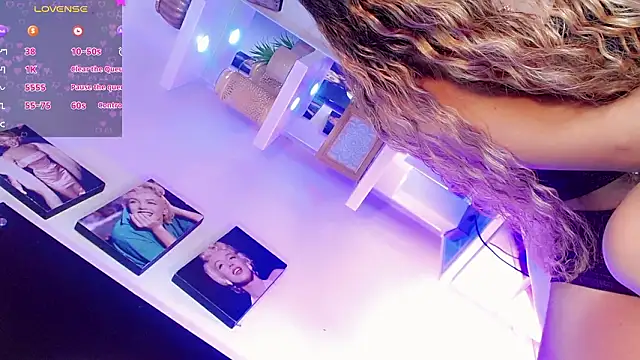 Diva Smith02 online show from 03-11-26, 11:37