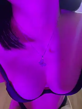 Maddy Jones online show from 03-04-26, 01:13