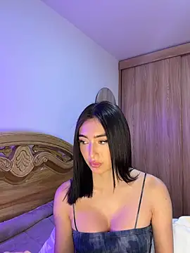 Snapshot of Maddy_Jones chatting on 06-09-26, 02:23 Maddy Jones online show from 06-09-26, 02:23