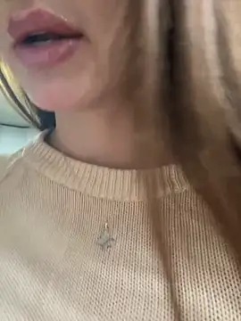 Maddy Jones online show from 09-30-25, 01:55